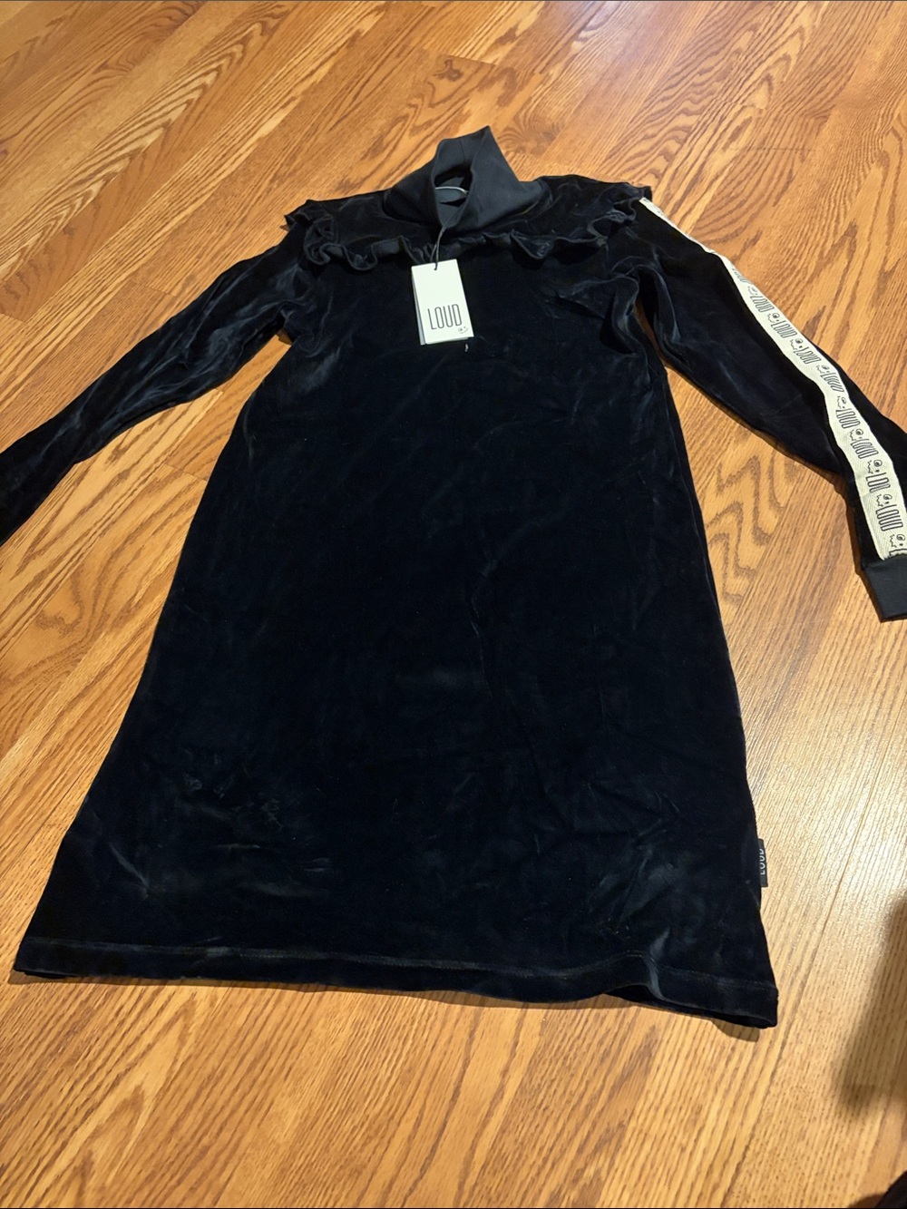 Black Velvet Girls' Long-Sleeve Dress with Ruffle Collar